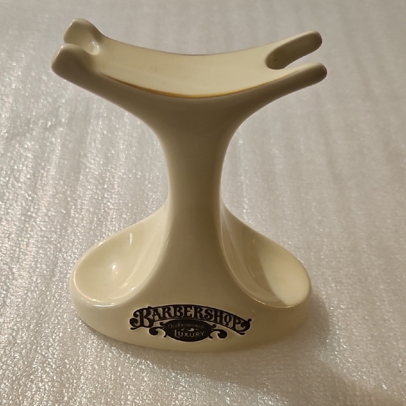 Luxury Shaving Razor Stand - Picture 1 of 7